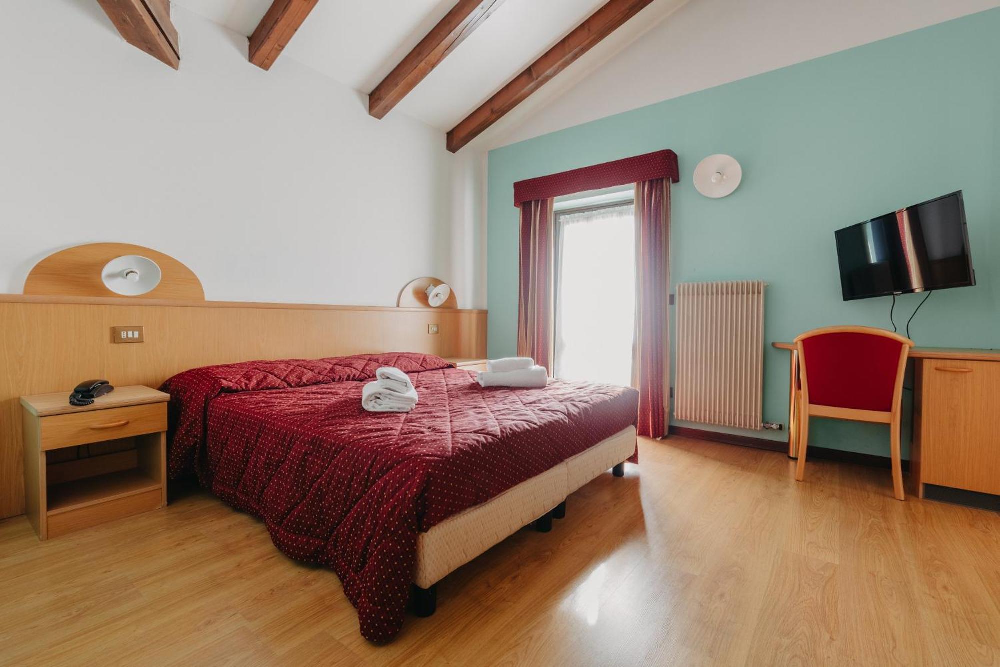 Hotel Spera Strigno Kültér fotó