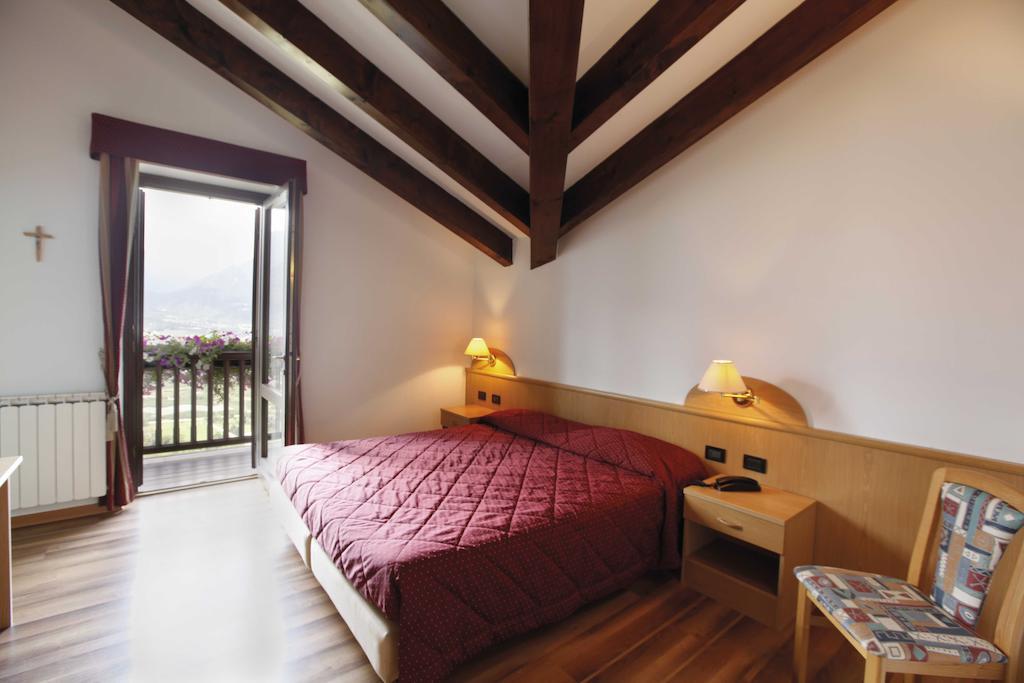 Hotel Spera Strigno Szoba fotó